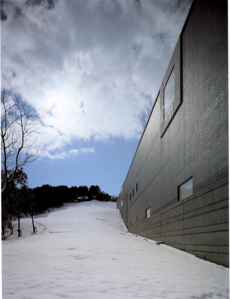 Kitakyushu Municipal Museum of Art Annex / Arata Isozaki & Associates