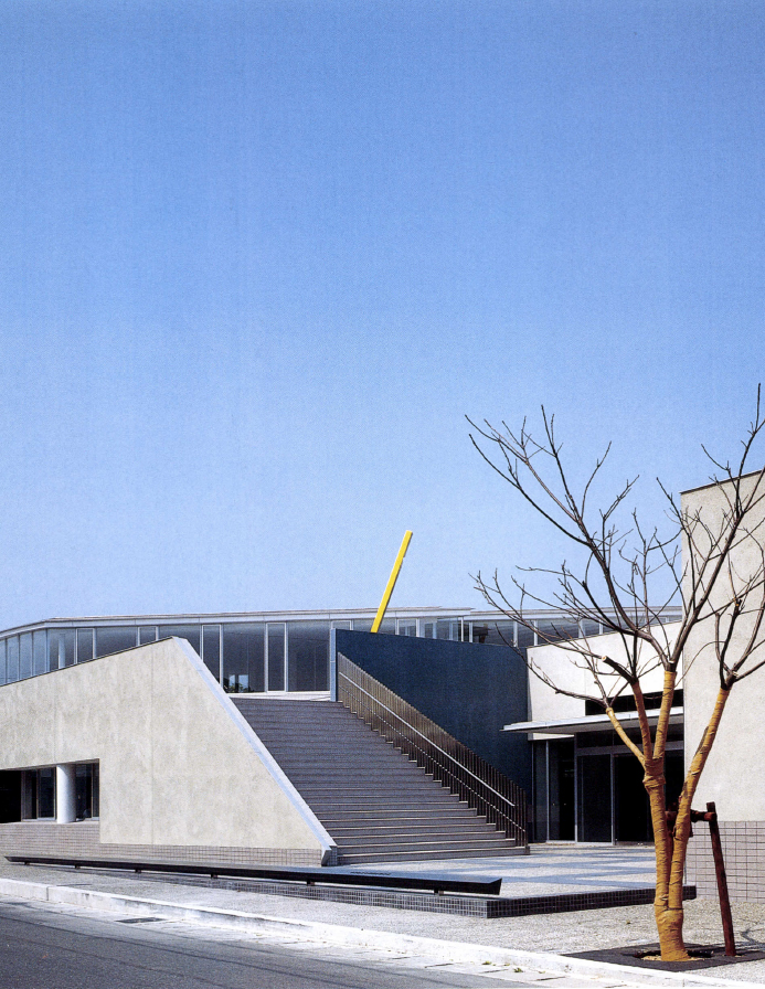 Nakatsu Obata Memorial Library / Maki and Associates
